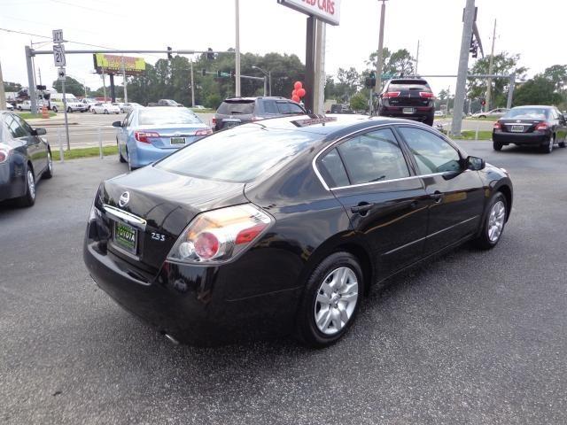 Nissan Altima 2012 photo 2