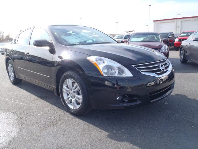 Nissan Altima Pickupslt Quad Cab SWB 4WD 4x4 Truck Sedan