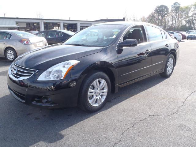 Nissan Altima 2012 photo 1