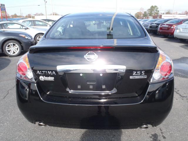 Nissan Altima 2012 photo 3