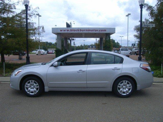 Nissan Altima Unknown Sedan