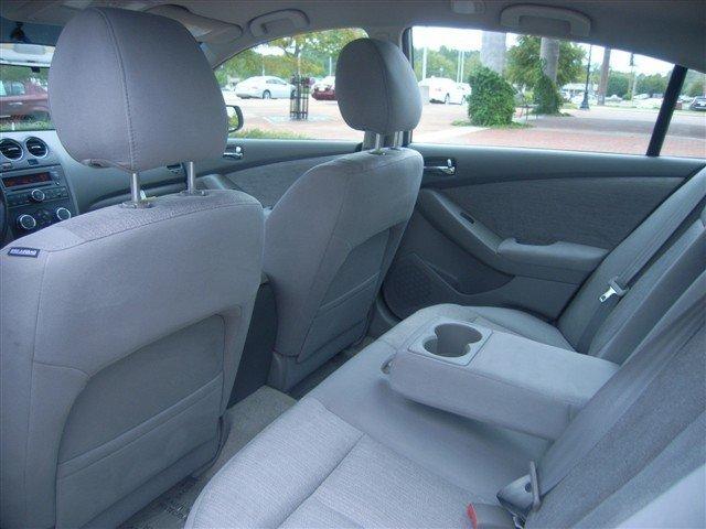 Nissan Altima 2012 photo 4