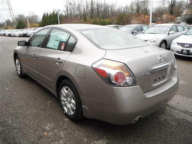 Nissan Altima 2012 photo 4