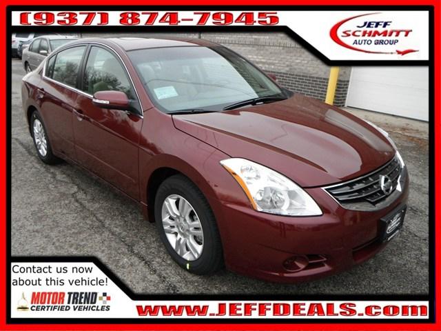 Nissan Altima Pickupslt Quad Cab SWB 4WD 4x4 Truck Sedan