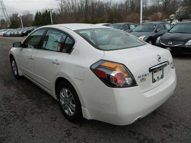 Nissan Altima 2012 photo 4