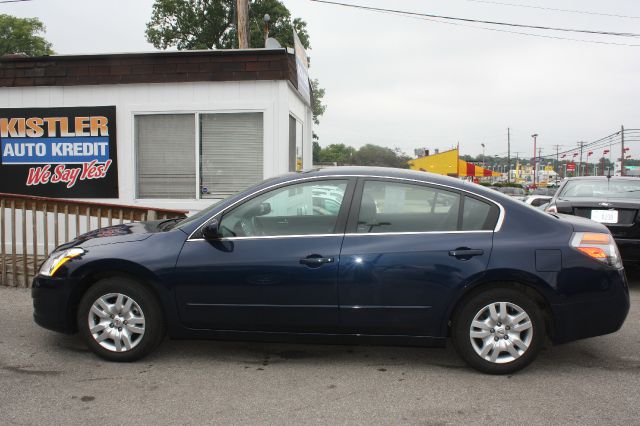 Nissan Altima GS-R Sedan