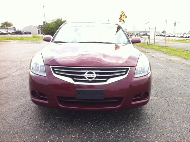 Nissan Altima Pickupslt Quad Cab SWB 4WD 4x4 Truck Sedan