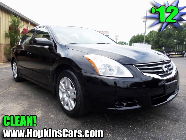 Nissan Altima 2012 photo 2