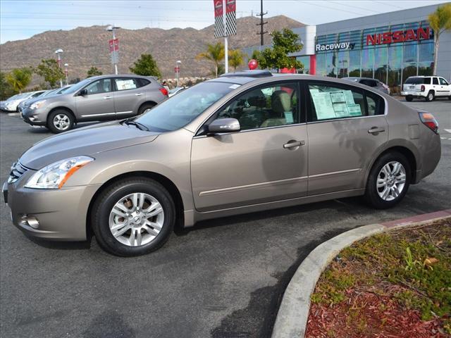 Nissan Altima 2012 photo 2