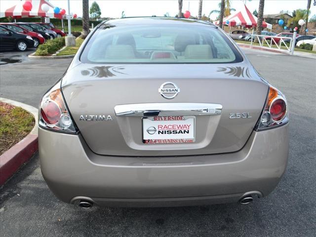 Nissan Altima 2012 photo 4