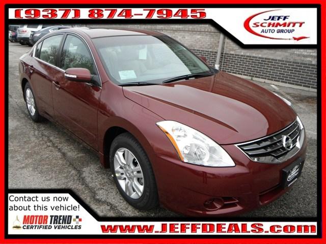 Nissan Altima Pickupslt Quad Cab SWB 4WD 4x4 Truck Sedan