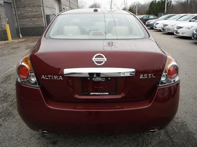 Nissan Altima 2012 photo 3