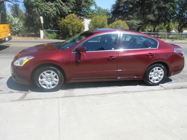 Nissan Altima 2012 photo 3