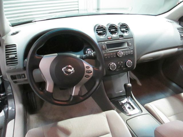 Nissan Altima 2012 photo 14