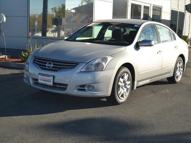 Nissan Altima 2012 photo 1