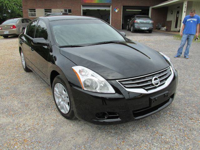 Nissan Altima 2012 photo 1