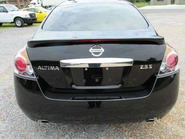 Nissan Altima 2012 photo 2