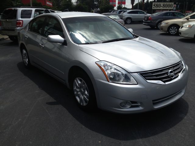 Nissan Altima 2012 photo 1