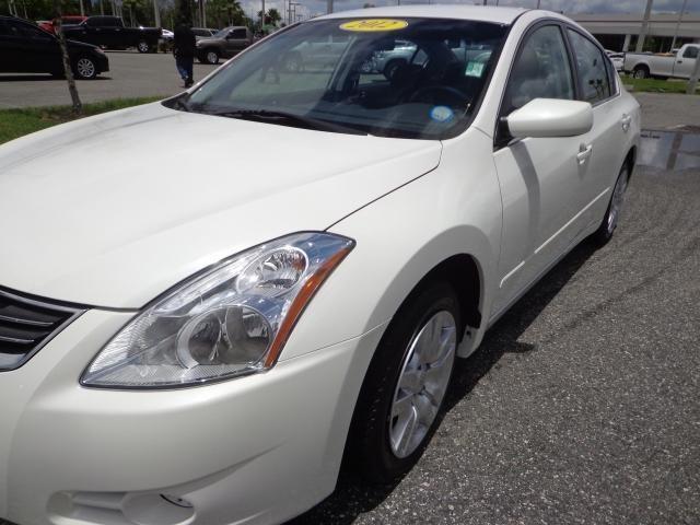 Nissan Altima 2012 photo 9