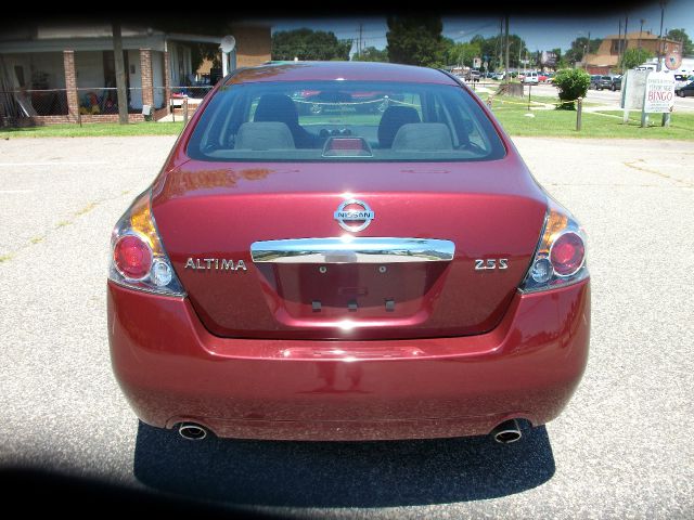 Nissan Altima 2012 photo 2