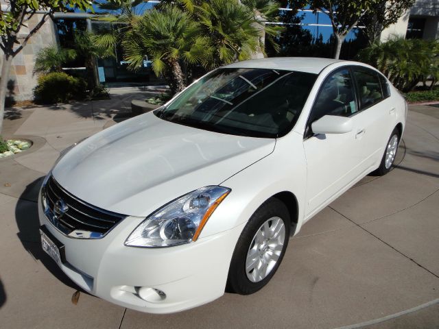 Nissan Altima 2012 photo 4