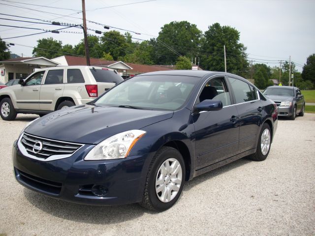 Nissan Altima 2012 photo 1