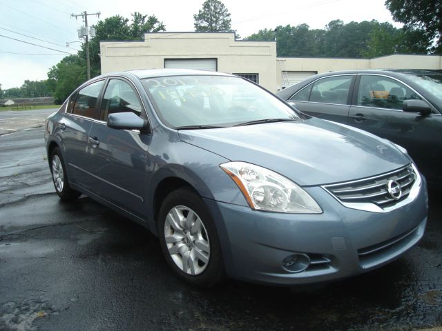 Nissan Altima 2012 photo 2