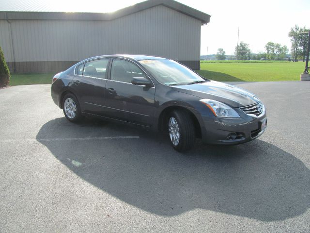 Nissan Altima 2012 photo 1