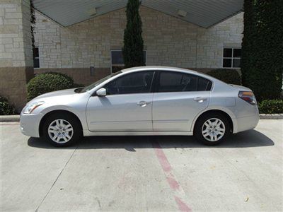 Nissan Altima 2012 photo 2