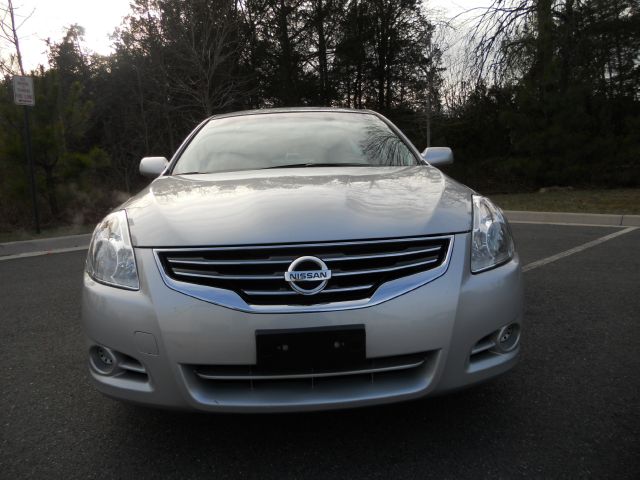 Nissan Altima 2012 photo 1