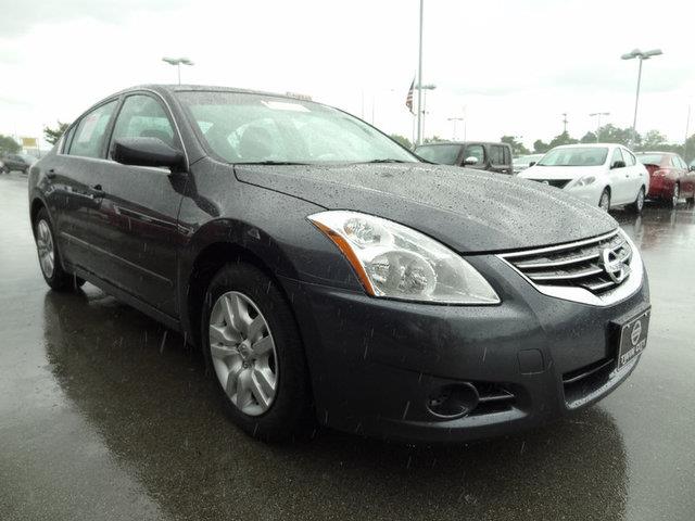 Nissan Altima 2012 photo 1