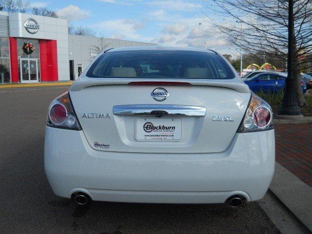 Nissan Altima 2012 photo 2