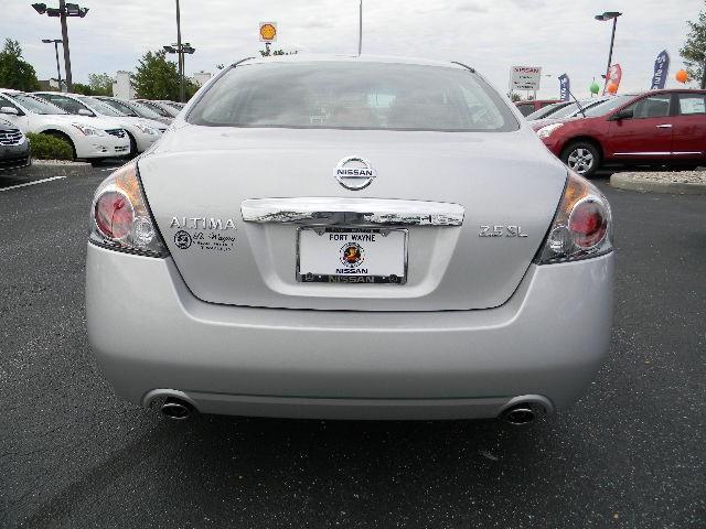 Nissan Altima 2012 photo 1