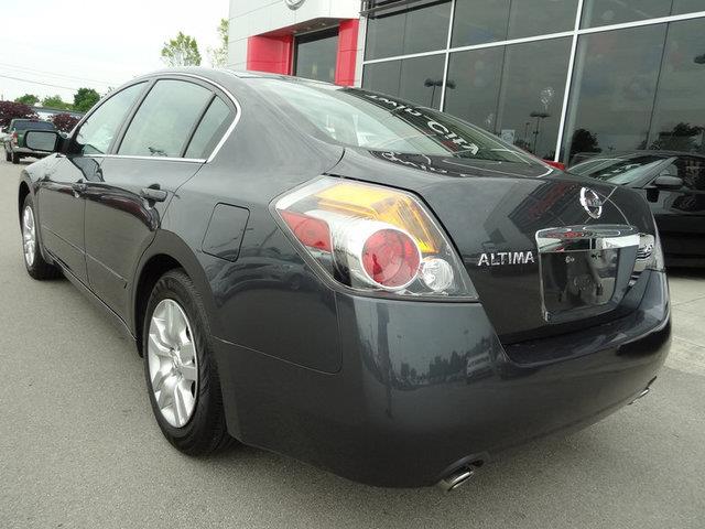 Nissan Altima 2012 photo 3