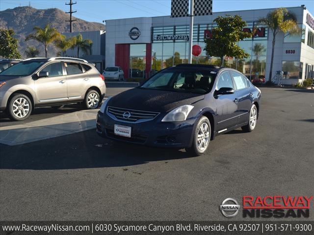 Nissan Altima 3dr HB Manual Spec (natl) Sedan