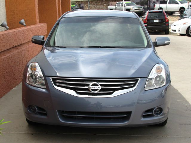 Nissan Altima 4WD Reg Cab 133 Sedan