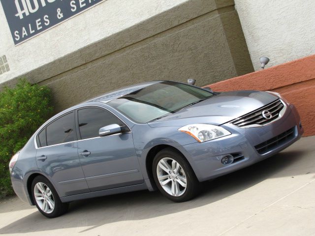 Nissan Altima 2012 photo 1