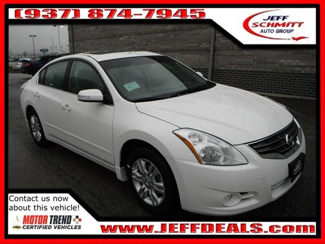 Nissan Altima Pickupslt Quad Cab SWB 4WD 4x4 Truck Sedan