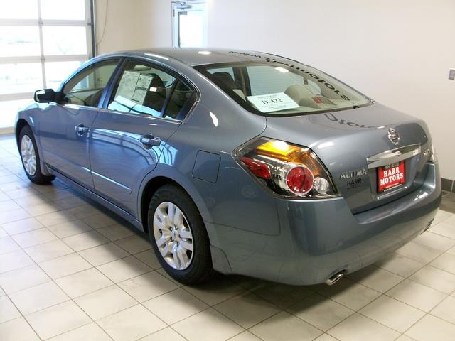 Nissan Altima 2012 photo 1