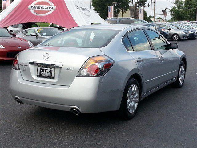 Nissan Altima 2012 photo 3