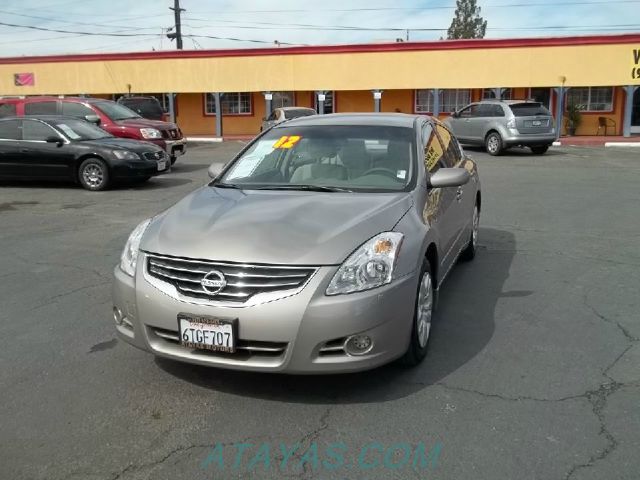 Nissan Altima 2012 photo 3