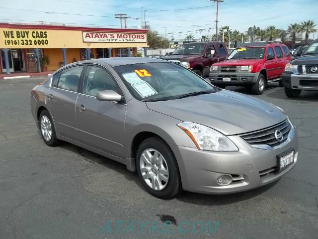 Nissan Altima 2012 photo 4