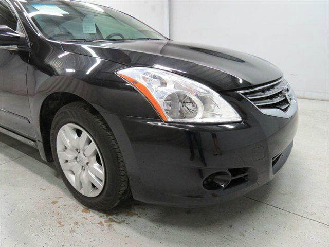 Nissan Altima 2012 photo 19