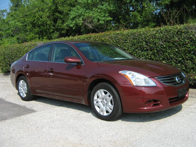 Nissan Altima 2012 photo 1