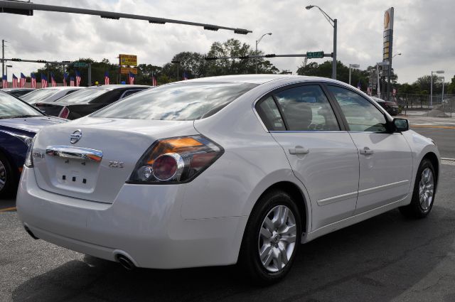 Nissan Altima 2012 photo 3