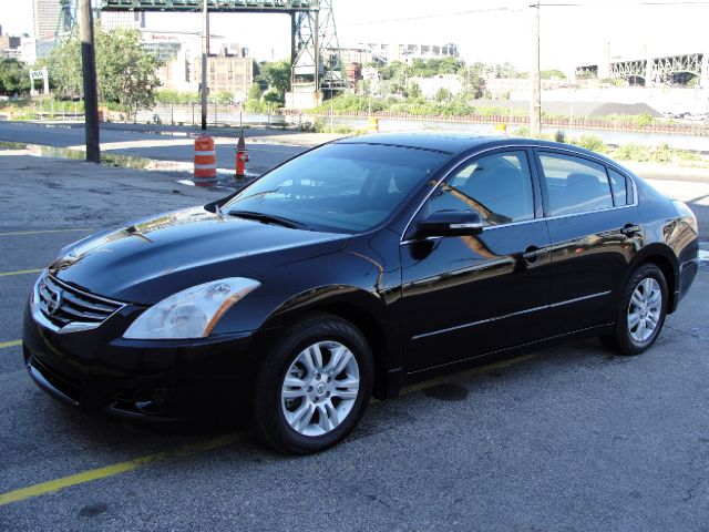 Nissan Altima 2012 photo 1