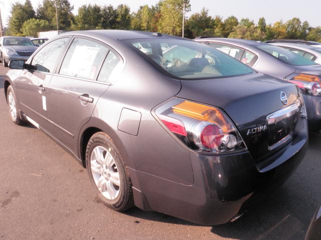 Nissan Altima 2012 photo 1