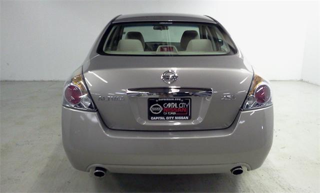 Nissan Altima 2012 photo 4