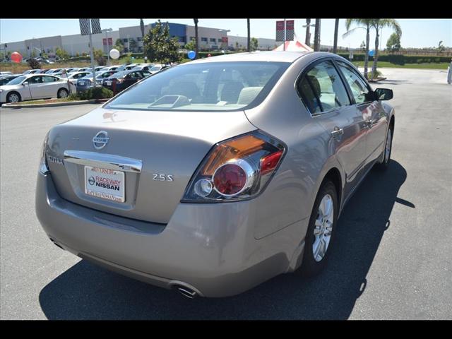 Nissan Altima 2012 photo 5