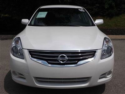 Nissan Altima 2012 photo 2